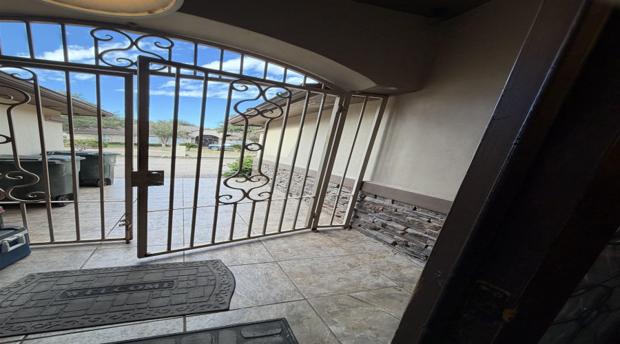 301 Esperanza Dr, Laredo, Texas 78041, 5 Bedrooms Bedrooms, 8 Rooms Rooms,4 BathroomsBathrooms,Residential,For Sale,301 Esperanza Dr,20255380