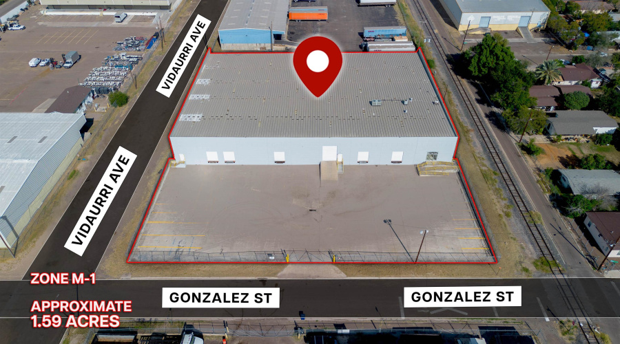 2202 Santa Rita Ave, LAREDO, Texas 78040, 1 Bedroom Bedrooms, 11 Rooms Rooms,4 BathroomsBathrooms,Commercial/industrial,For Rent,2202 Santa Rita Ave,20255382