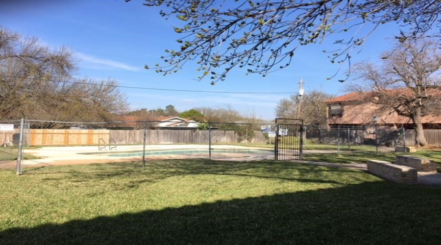 5500 McPherson Rd, LAREDO, Texas 78041, 2 Bedrooms Bedrooms, 4 Rooms Rooms,2 BathroomsBathrooms,Residential,For Rent,5500 McPherson Rd,20255381