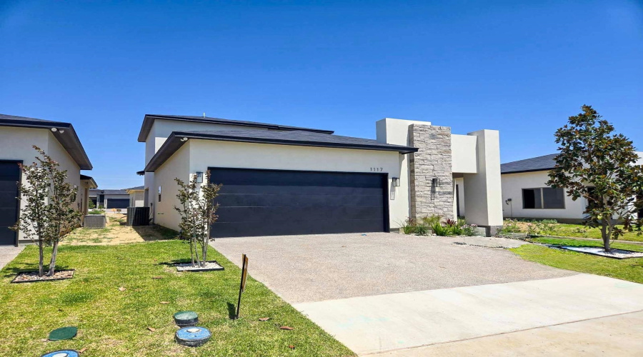 1117 Morocoy Dr., LAREDO, Texas 78046, 4 Bedrooms Bedrooms, 6 Rooms Rooms,2 BathroomsBathrooms,Residential,For Sale,1117 Morocoy Dr.,20253735