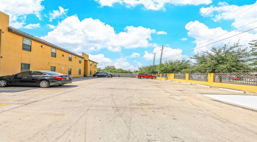 2119 Ejido Ave, Laredo, Texas 78046, 1 Bedroom Bedrooms, 2 Rooms Rooms,1 BathroomBathrooms,Residential,For Rent,2119 Ejido Ave,20255386