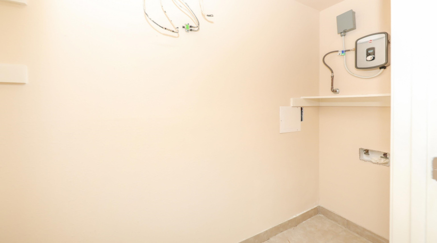 2119 Ejido Ave, Laredo, Texas 78046, 2 Bedrooms Bedrooms, 3 Rooms Rooms,1 BathroomBathrooms,Residential,For Rent,2119 Ejido Ave,20255387