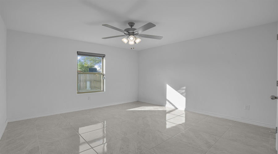 5428 Encanto Dr., Laredo, Texas 78046-5283, 4 Bedrooms Bedrooms, 6 Rooms Rooms,2 BathroomsBathrooms,Residential,For Sale,5428 Encanto Dr.,20255389