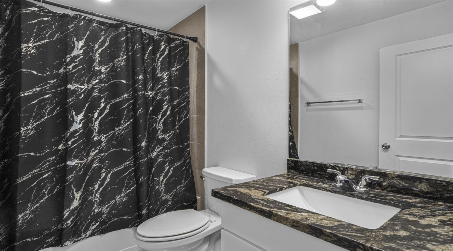 5428 Encanto Dr., Laredo, Texas 78046-5283, 4 Bedrooms Bedrooms, 6 Rooms Rooms,2 BathroomsBathrooms,Residential,For Sale,5428 Encanto Dr.,20255389