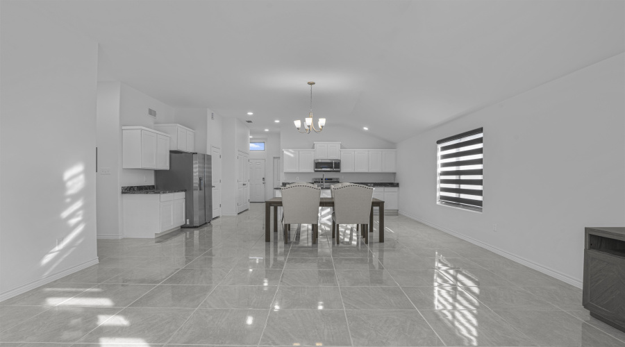 5428 Encanto Dr., Laredo, Texas 78046-5283, 4 Bedrooms Bedrooms, 6 Rooms Rooms,2 BathroomsBathrooms,Residential,For Sale,5428 Encanto Dr.,20255389