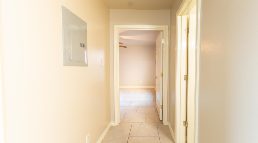 9805 Sterling Lp, Laredo, Texas 78045, 3 Bedrooms Bedrooms, 5 Rooms Rooms,2 BathroomsBathrooms,Residential,For Sale,9805 Sterling Lp,20255390