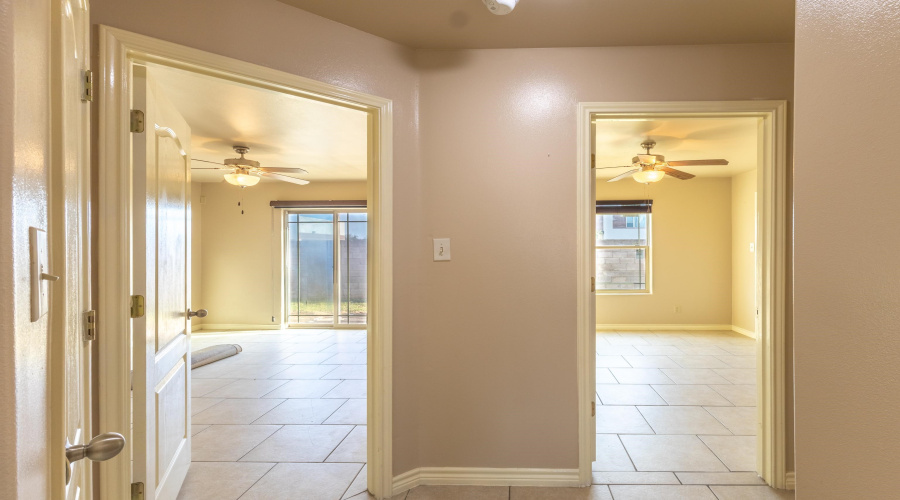 9805 Sterling Lp, Laredo, Texas 78045, 3 Bedrooms Bedrooms, 5 Rooms Rooms,2 BathroomsBathrooms,Residential,For Sale,9805 Sterling Lp,20255390