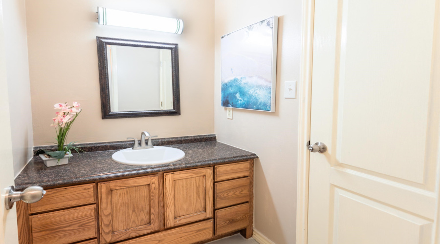 9805 Sterling Lp, Laredo, Texas 78045, 3 Bedrooms Bedrooms, 5 Rooms Rooms,2 BathroomsBathrooms,Residential,For Sale,9805 Sterling Lp,20255390