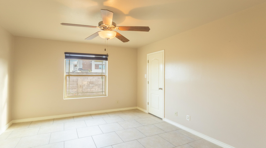 9805 Sterling Lp, Laredo, Texas 78045, 3 Bedrooms Bedrooms, 5 Rooms Rooms,2 BathroomsBathrooms,Residential,For Sale,9805 Sterling Lp,20255390