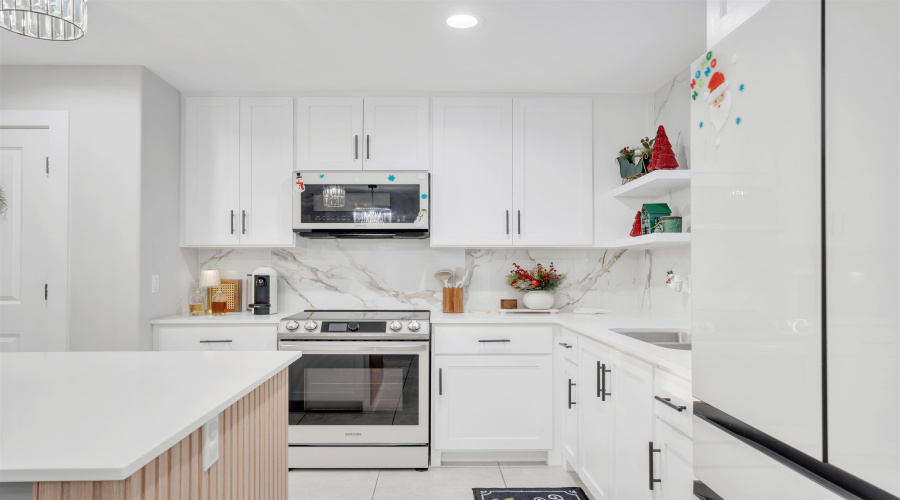 1001 La Muralla St, Laredo, Texas 78046, 4 Bedrooms Bedrooms, 4 Rooms Rooms,2 BathroomsBathrooms,Residential,For Sale,1001 La Muralla St,20255391