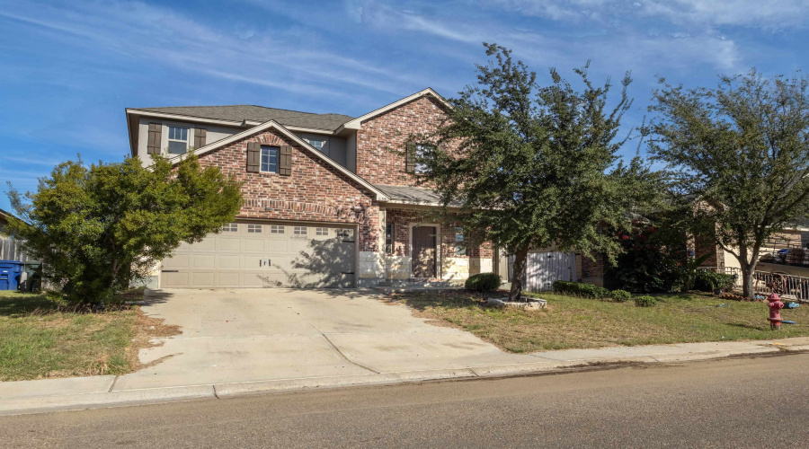 11332 Sierra Gorda Dr, Laredo, Texas 78045, 4 Bedrooms Bedrooms, 7 Rooms Rooms,2 BathroomsBathrooms,Residential,For Sale,11332 Sierra Gorda Dr,20255392