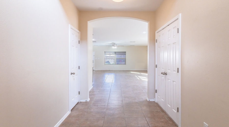 11332 Sierra Gorda Dr, Laredo, Texas 78045, 4 Bedrooms Bedrooms, 7 Rooms Rooms,2 BathroomsBathrooms,Residential,For Sale,11332 Sierra Gorda Dr,20255392