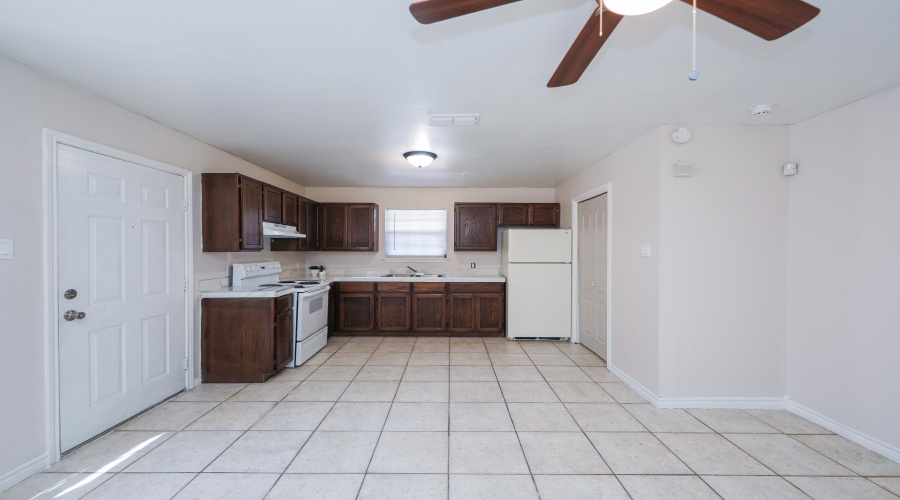 2220 Santa Cleotilde Ave, LAREDO, Texas 78040, 1 Bedroom Bedrooms, 3 Rooms Rooms,1 BathroomBathrooms,Residential,For Rent,2220 Santa Cleotilde Ave,20255394