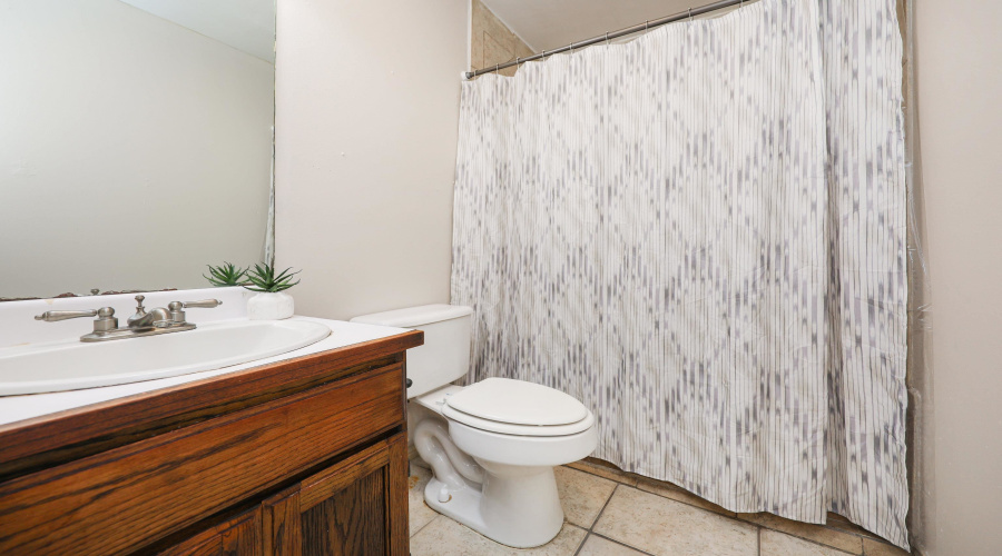 2220 Santa Cleotilde Ave, LAREDO, Texas 78040, 1 Bedroom Bedrooms, 3 Rooms Rooms,1 BathroomBathrooms,Residential,For Rent,2220 Santa Cleotilde Ave,20255394