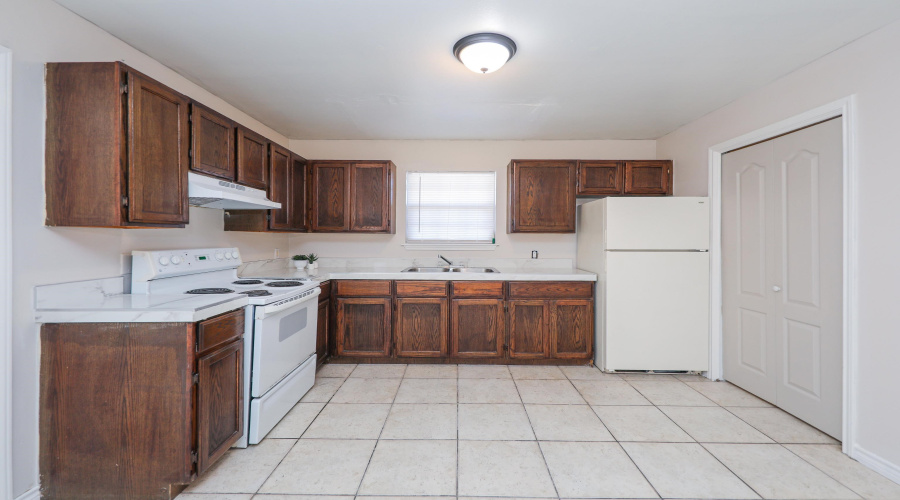 2220 Santa Cleotilde Ave, LAREDO, Texas 78040, 1 Bedroom Bedrooms, 3 Rooms Rooms,1 BathroomBathrooms,Residential,For Rent,2220 Santa Cleotilde Ave,20255394