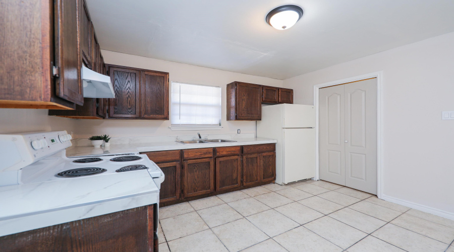 2220 Santa Cleotilde Ave, LAREDO, Texas 78040, 1 Bedroom Bedrooms, 3 Rooms Rooms,1 BathroomBathrooms,Residential,For Rent,2220 Santa Cleotilde Ave,20255394