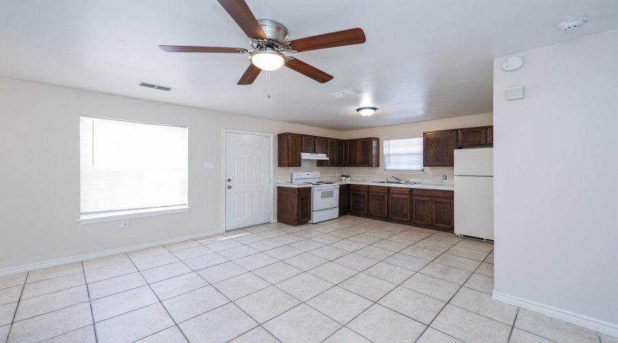 2220 Santa Cleotilde Ave, LAREDO, Texas 78040, 1 Bedroom Bedrooms, 3 Rooms Rooms,1 BathroomBathrooms,Residential,For Rent,2220 Santa Cleotilde Ave,20255394