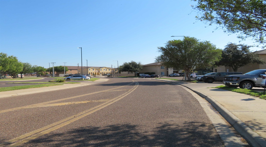 9803 Sterling Lp, Laredo, Texas 78045, 1 Room Rooms,1 BathroomBathrooms,Commercial retail/office,For Rent,9803 Sterling Lp,20255397