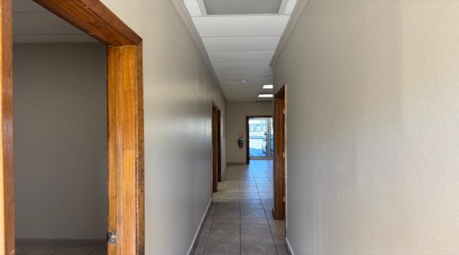 9803 Sterling Lp, Laredo, Texas 78045, 1 Room Rooms,1 BathroomBathrooms,Commercial retail/office,For Rent,9803 Sterling Lp,20255397