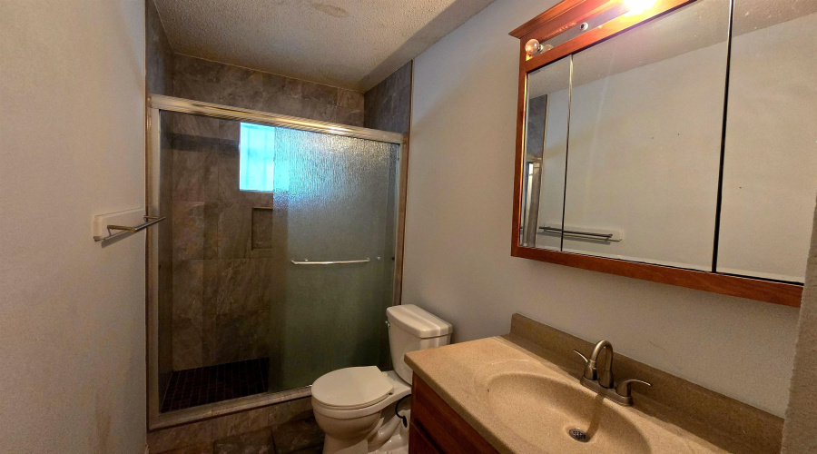 222 Esperanza Dr, Laredo, Texas 78041, 4 Bedrooms Bedrooms, 5 Rooms Rooms,2 BathroomsBathrooms,Residential,For Sale,222 Esperanza Dr,20255395