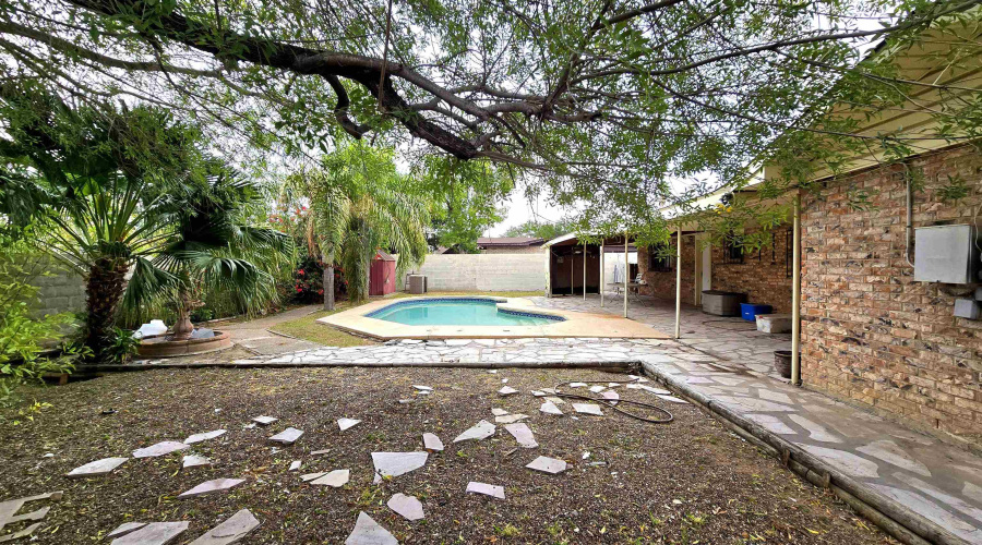 222 Esperanza Dr, Laredo, Texas 78041, 4 Bedrooms Bedrooms, 5 Rooms Rooms,2 BathroomsBathrooms,Residential,For Sale,222 Esperanza Dr,20255395