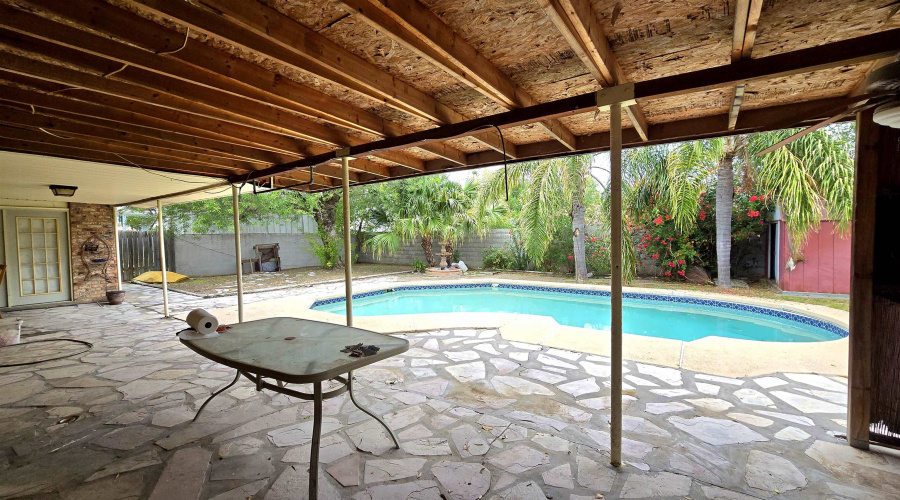 222 Esperanza Dr, Laredo, Texas 78041, 4 Bedrooms Bedrooms, 5 Rooms Rooms,2 BathroomsBathrooms,Residential,For Sale,222 Esperanza Dr,20255395