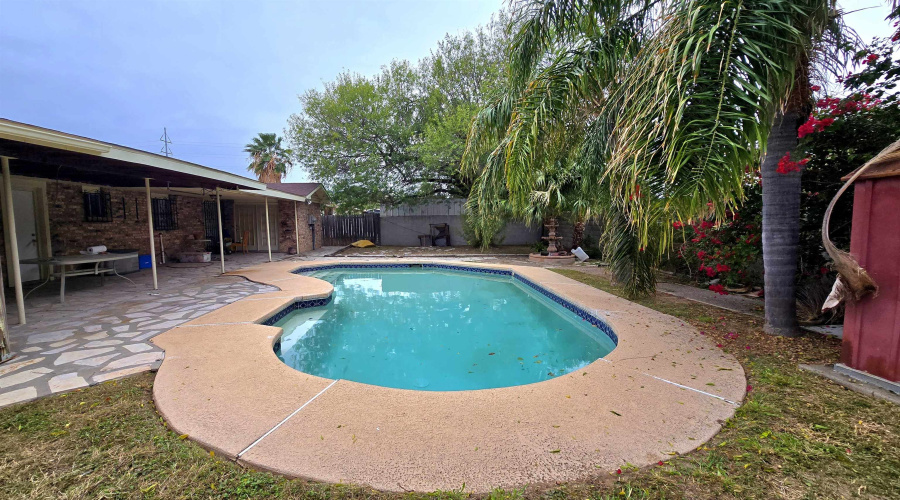 222 Esperanza Dr, Laredo, Texas 78041, 4 Bedrooms Bedrooms, 5 Rooms Rooms,2 BathroomsBathrooms,Residential,For Sale,222 Esperanza Dr,20255395