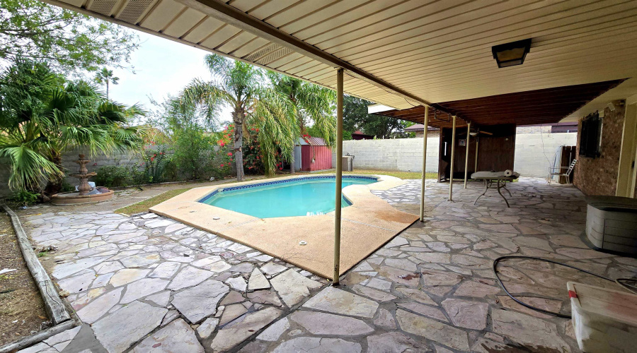 222 Esperanza Dr, Laredo, Texas 78041, 4 Bedrooms Bedrooms, 5 Rooms Rooms,2 BathroomsBathrooms,Residential,For Sale,222 Esperanza Dr,20255395