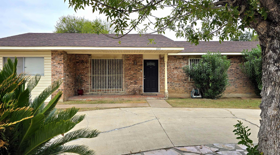 222 Esperanza Dr, Laredo, Texas 78041, 4 Bedrooms Bedrooms, 5 Rooms Rooms,2 BathroomsBathrooms,Residential,For Sale,222 Esperanza Dr,20255395