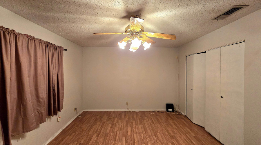 222 Esperanza Dr, Laredo, Texas 78041, 4 Bedrooms Bedrooms, 5 Rooms Rooms,2 BathroomsBathrooms,Residential,For Sale,222 Esperanza Dr,20255395