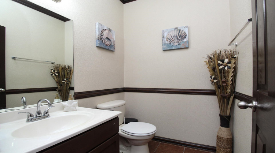 327 Kahlo Lp, Laredo, Texas 78045, 3 Bedrooms Bedrooms, 6 Rooms Rooms,3 BathroomsBathrooms,Residential,For Sale,327 Kahlo Lp,20255398