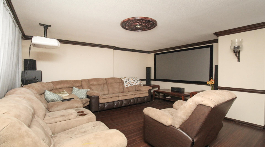 327 Kahlo Lp, Laredo, Texas 78045, 3 Bedrooms Bedrooms, 6 Rooms Rooms,3 BathroomsBathrooms,Residential,For Sale,327 Kahlo Lp,20255398