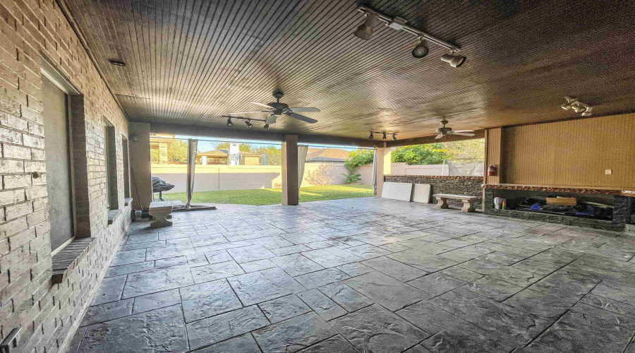 327 Kahlo Lp, Laredo, Texas 78045, 3 Bedrooms Bedrooms, 6 Rooms Rooms,3 BathroomsBathrooms,Residential,For Sale,327 Kahlo Lp,20255398