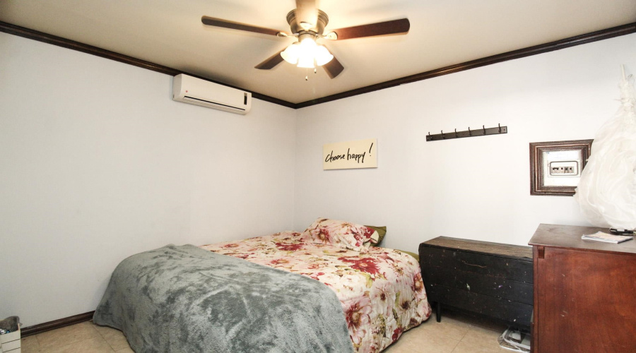 327 Kahlo Lp, Laredo, Texas 78045, 3 Bedrooms Bedrooms, 6 Rooms Rooms,3 BathroomsBathrooms,Residential,For Sale,327 Kahlo Lp,20255398