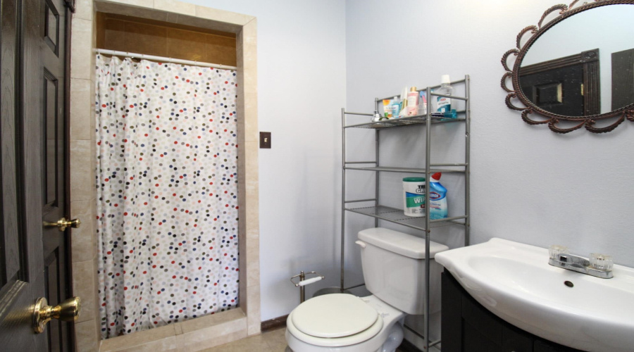 327 Kahlo Lp, Laredo, Texas 78045, 3 Bedrooms Bedrooms, 6 Rooms Rooms,3 BathroomsBathrooms,Residential,For Sale,327 Kahlo Lp,20255398