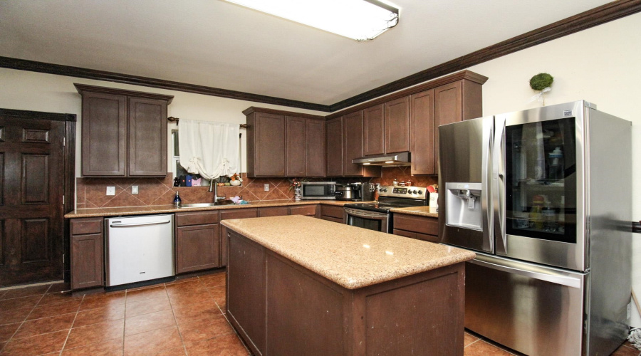 327 Kahlo Lp, Laredo, Texas 78045, 3 Bedrooms Bedrooms, 6 Rooms Rooms,3 BathroomsBathrooms,Residential,For Sale,327 Kahlo Lp,20255398