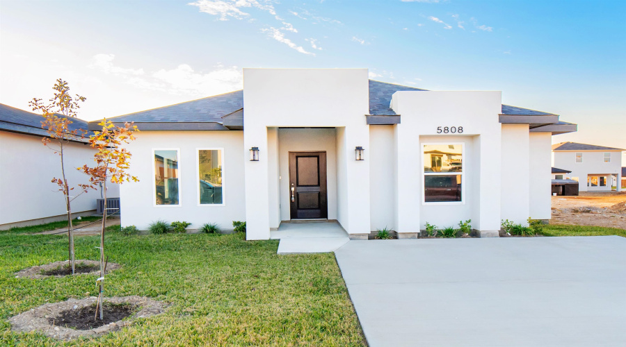 5808 Tavo Dr., Laredo, Texas 78046, 3 Bedrooms Bedrooms, 6 Rooms Rooms,2 BathroomsBathrooms,Residential,For Sale,5808 Tavo Dr.,20255400