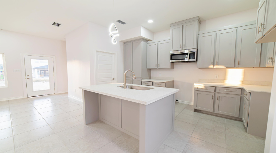 5808 Tavo Dr., Laredo, Texas 78046, 3 Bedrooms Bedrooms, 6 Rooms Rooms,2 BathroomsBathrooms,Residential,For Sale,5808 Tavo Dr.,20255400