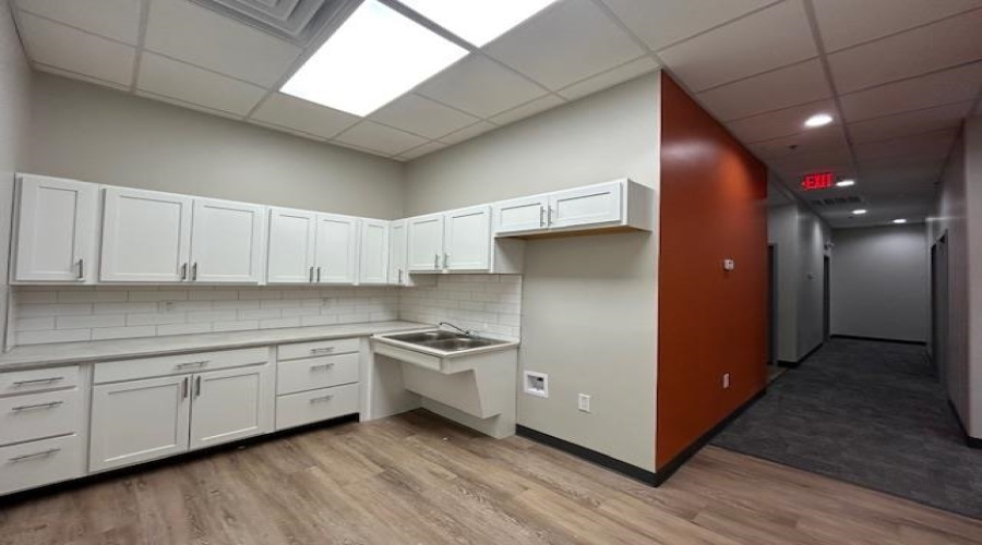 1018 Monaco Blvd, Laredo, Texas 78045, 1 Room Rooms,2 BathroomsBathrooms,Commercial retail/office,For Rent,1018 Monaco Blvd,20255404