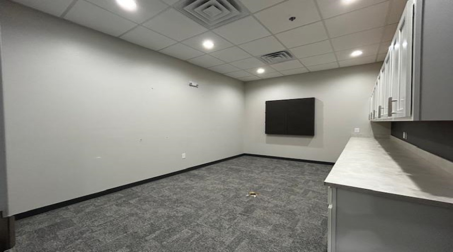 1018 Monaco Blvd, Laredo, Texas 78045, 1 Room Rooms,2 BathroomsBathrooms,Commercial retail/office,For Rent,1018 Monaco Blvd,20255404