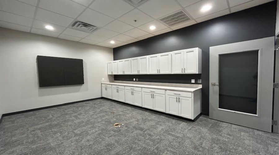 1018 Monaco Blvd, Laredo, Texas 78045, 1 Room Rooms,2 BathroomsBathrooms,Commercial retail/office,For Rent,1018 Monaco Blvd,20255404