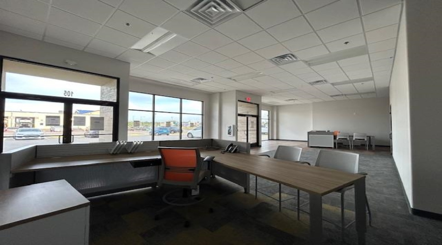 1018 Monaco Blvd, Laredo, Texas 78045, 1 Room Rooms,2 BathroomsBathrooms,Commercial retail/office,For Rent,1018 Monaco Blvd,20255404