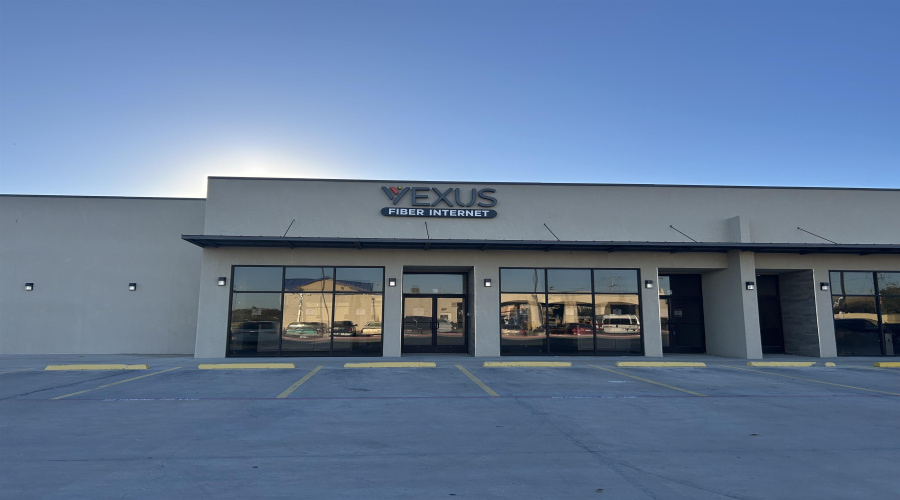 1018 Monaco Blvd, Laredo, Texas 78045, 1 Room Rooms,2 BathroomsBathrooms,Commercial retail/office,For Rent,1018 Monaco Blvd,20255404