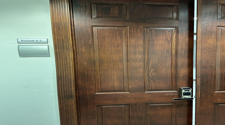 5601 San Dario Ave, Laredo, Texas 78041, 6 Rooms Rooms,3 BathroomsBathrooms,Commercial retail/office,For Rent,5601 San Dario Ave,20255407