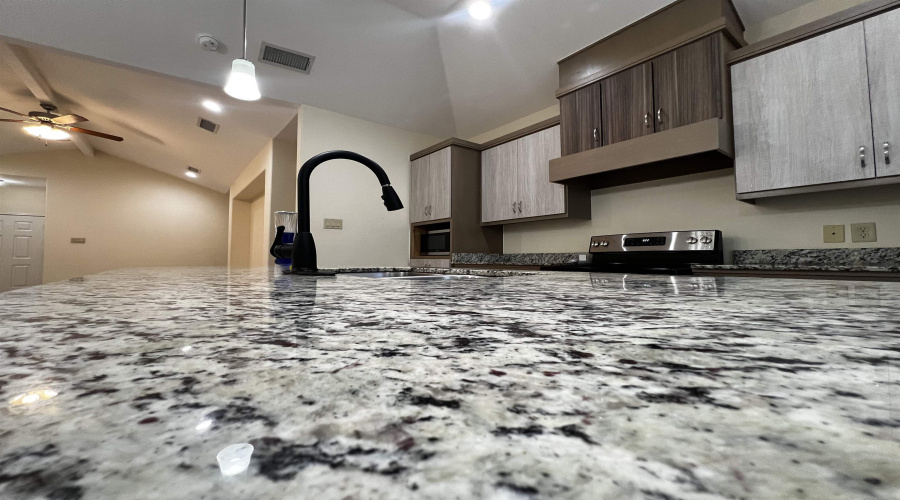 5703 Moses Lp., Laredo, Texas 78046, 3 Bedrooms Bedrooms, 5 Rooms Rooms,2 BathroomsBathrooms,Residential,For Rent,5703 Moses Lp.,20255409