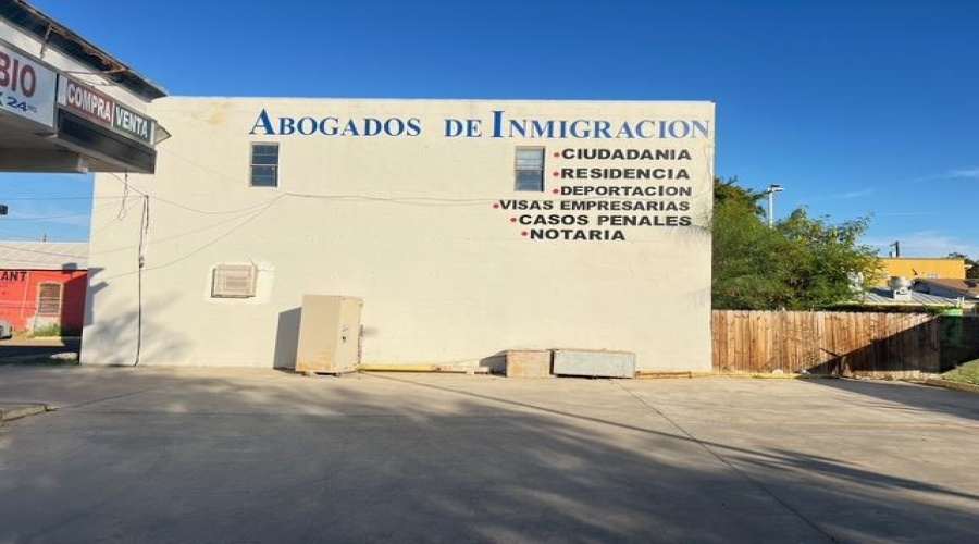 611 Hidalgo St, laredo, Texas 78040-7450, ,2 BathroomsBathrooms,Commercial retail/office,For Rent,611 Hidalgo St,20255421
