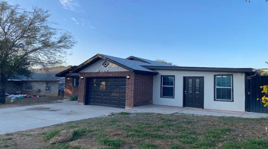 4202 Merida Dr, LAREDO, Texas 78046, 3 Bedrooms Bedrooms, 8 Rooms Rooms,3 BathroomsBathrooms,Residential,For Sale,4202 Merida Dr,20255412