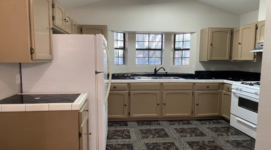 4202 Merida Dr, LAREDO, Texas 78046, 3 Bedrooms Bedrooms, 8 Rooms Rooms,3 BathroomsBathrooms,Residential,For Sale,4202 Merida Dr,20255412