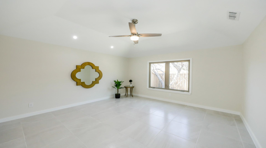 418 Cinnamon Teal Lp, LAREDO, Texas 78045, 3 Bedrooms Bedrooms, 5 Rooms Rooms,2 BathroomsBathrooms,Residential,For Rent,418 Cinnamon Teal Lp,20255413