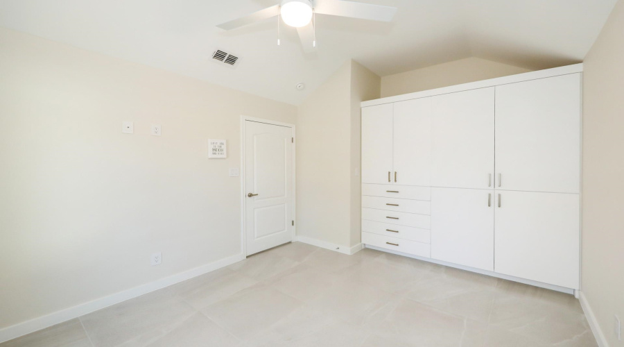 418 Cinnamon Teal Lp, LAREDO, Texas 78045, 3 Bedrooms Bedrooms, 5 Rooms Rooms,2 BathroomsBathrooms,Residential,For Rent,418 Cinnamon Teal Lp,20255413